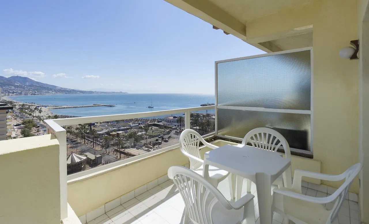 Hotel Apartamentos Pyr Фуэнхирола 3*,