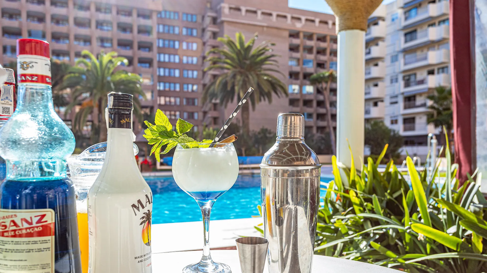 Hotel Apartamentos Pyr Fuengirola España