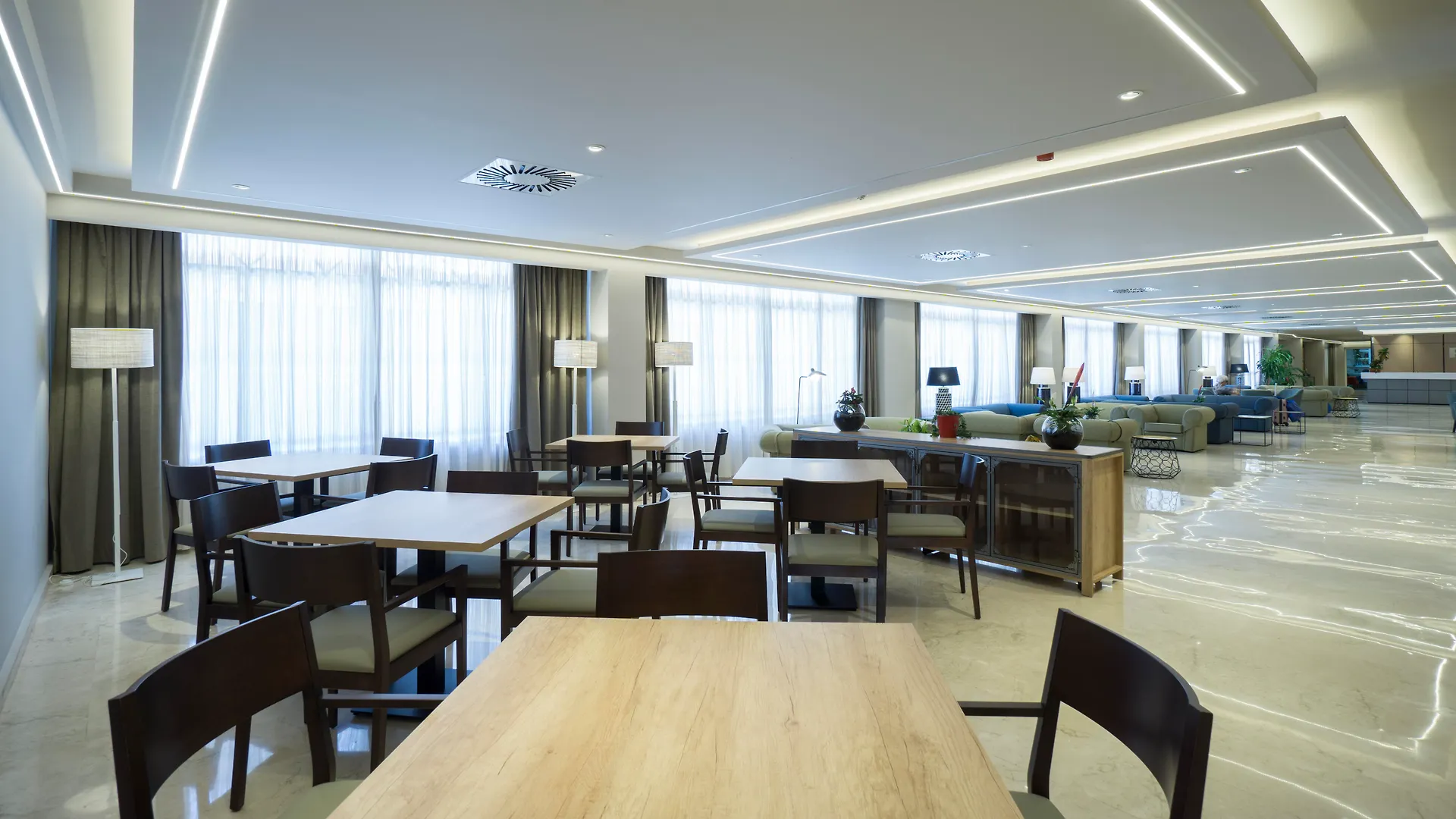 Hotel Apartamentos Pyr Fuengirola 3*,