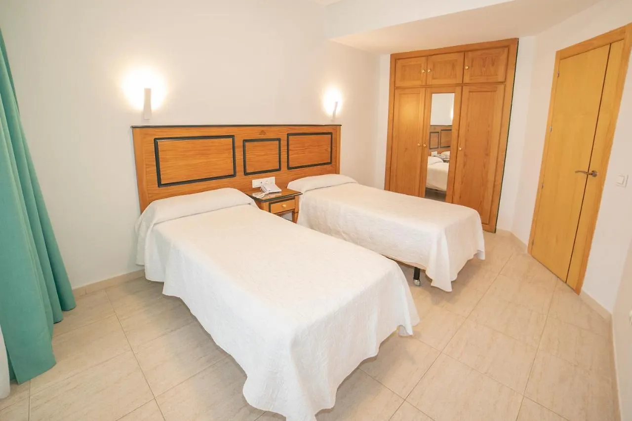 Hotel Apartamentos Pyr Fuengirola 3*,