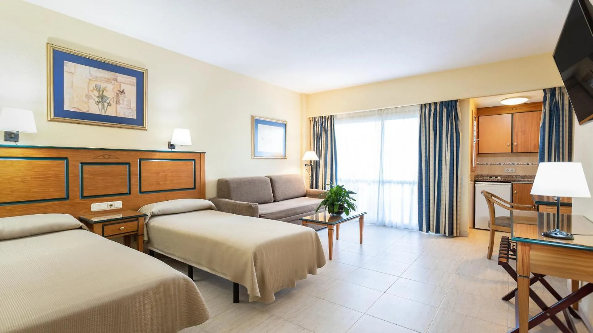 Hotel Apartamentos Pyr Fuengirola