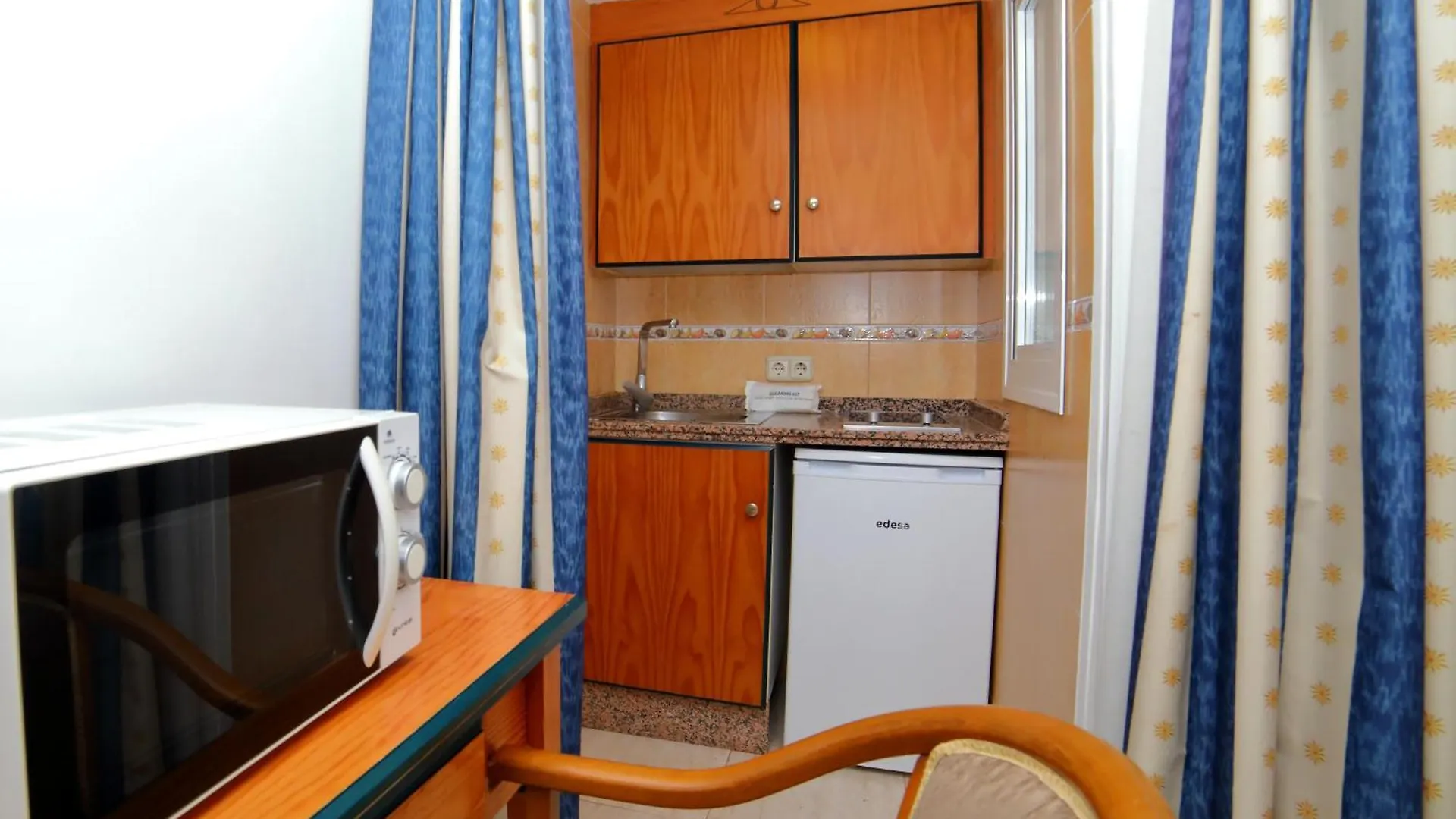Hotel Apartamentos Pyr Fuengirola Apartahotel