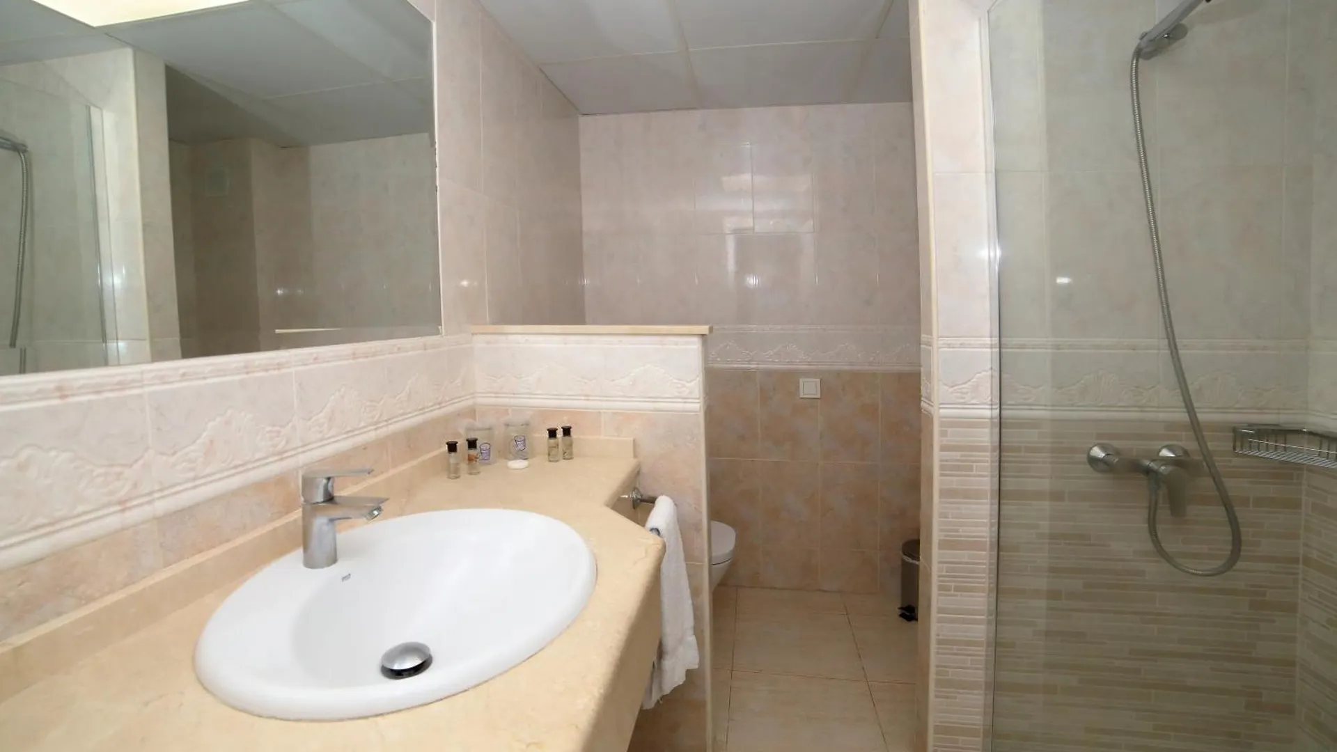 Hotel Apartamentos Pyr Fuengirola España