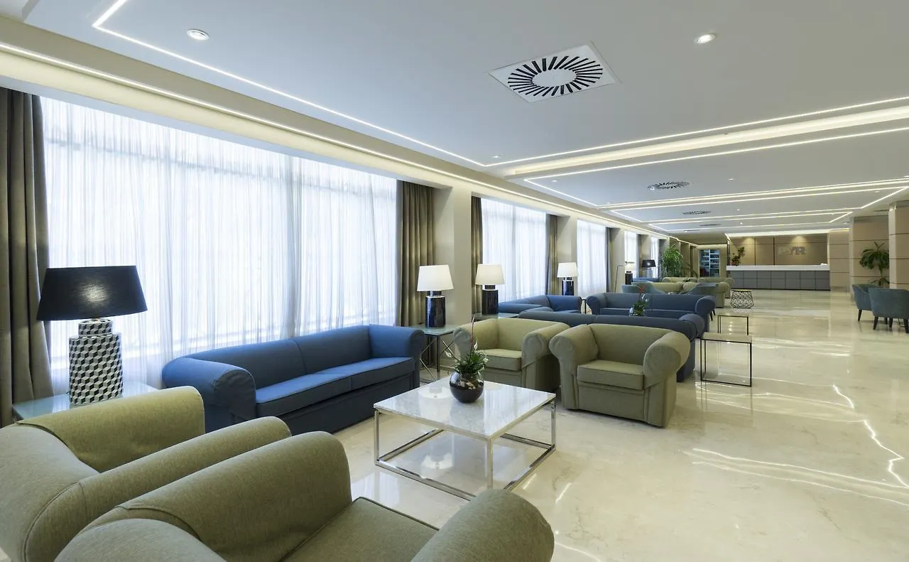 *** Aparthotel Hotel Apartamentos Pyr Fuengirola Spanien